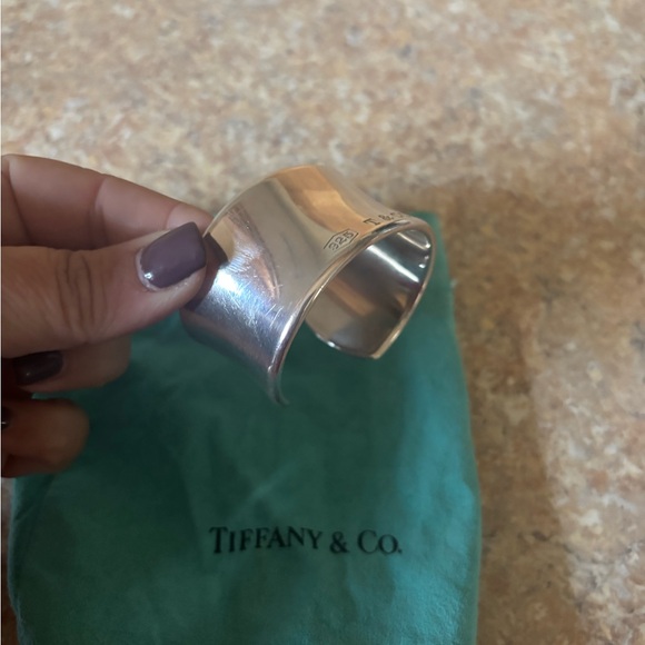 Authentic Tiffany & co sterling silver cuff bracelet. - Picture 5 of 5